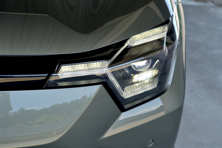スズキ初のEV、新型「eビターラ」10月登場へ。気になる価格は400万円前半に？
