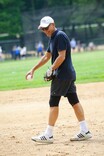 ジョージ・クルーニー、アディダスの静かな名作スニーカー「ロッド・レーバー」で大人なスタイルを披露