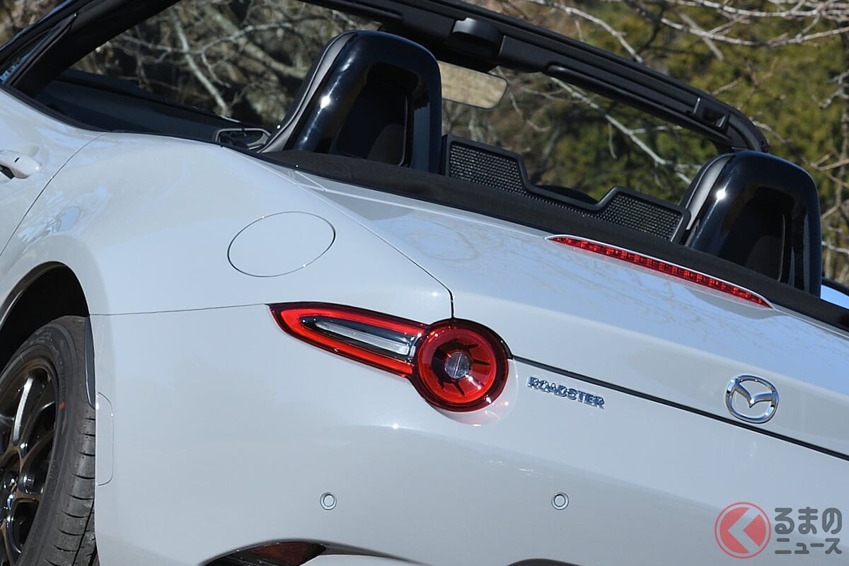 マツダ「ロードスター」登場から10年経ってもなぜ愛され続けるのか？ 「手放す気はない！」オーナーが語る色褪せない魅力とは！