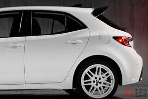 新車328万円！ トヨタ「“新”カローラFX」発表！ 大型ウイング×白ホイールの“旧車風”レトロデザインがサイコー！ 38年ぶりの「スポーティモデル」カナダで登場！