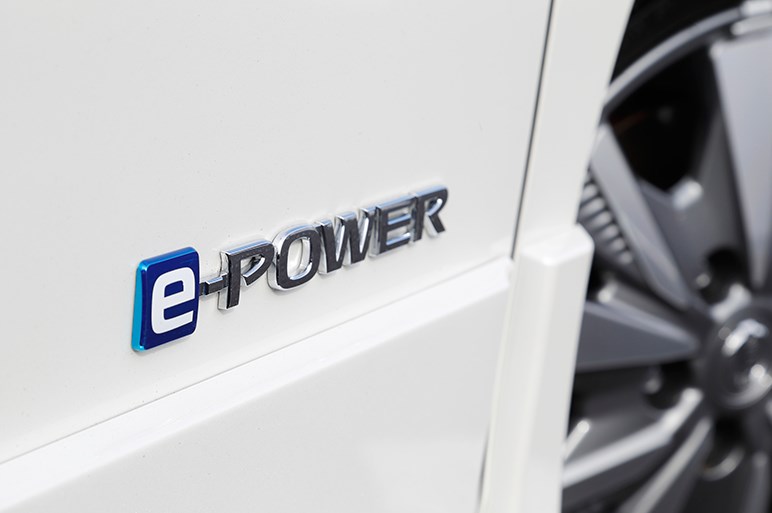 ミニバンのセレナにも「e-POWER」。走りや新機能をプロトタイプで確認した
