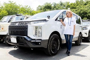 彼女の三菱「デリカD:5」は装甲車のゴツゴツ感をイメージしてカスタム！ ファミリーカーとしてキャンプやオフロードも楽しめる欲張り仕様です