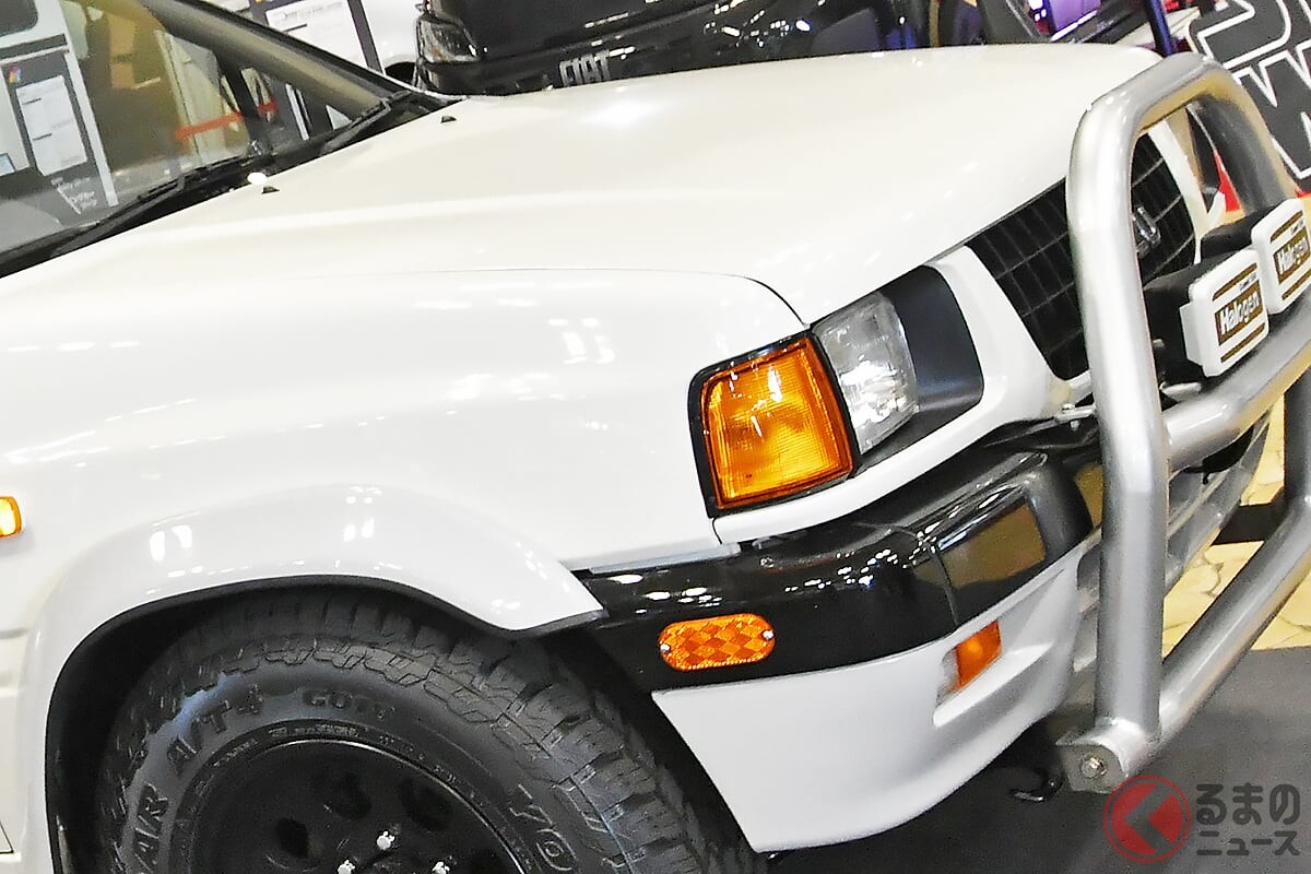 いすゞ「“7人乗り”トラック」がスゴい！ 全長6.1m級の「堂々サイズ」で「4人寝られる」！ 国産キャンパーの「始祖」ヨコハマ・モーターセールス「ロデオ4WD RV」に注目