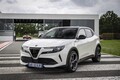 【好調ステランティスの象徴】アルファの入門SUV「ジュニア」がファンなら即決モノの完成度