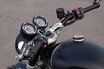 Motone のアルミダイキャスト製メーターカバー PEERLESS に新色「ブラック/ポリッシュ」が登場！（動画あり）