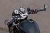 Motone のアルミダイキャスト製メーターカバー PEERLESS に新色「ブラック/ポリッシュ」が登場！（動画あり）