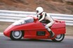 「クラウザー・ドマニ」一体型ボディの独創的サイドカーは、元サイドカーレーサーの情熱から生まれた！