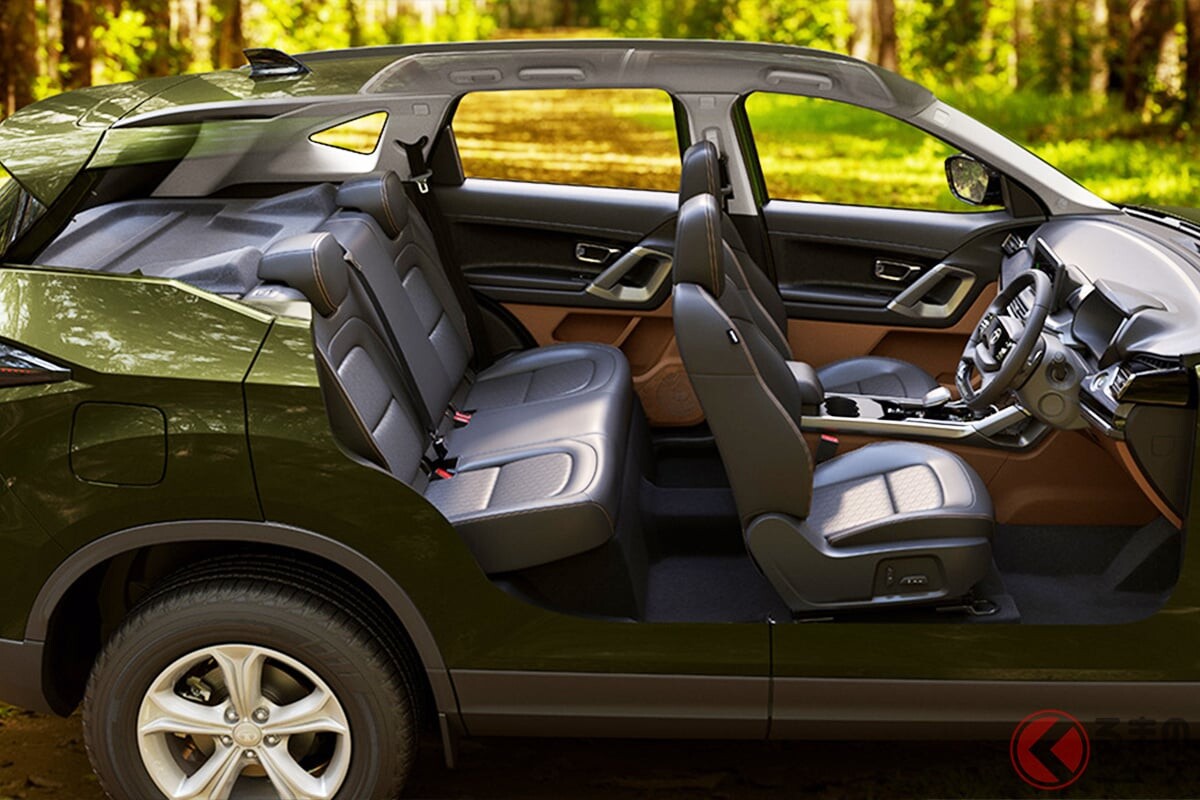 257万円から！ 新「ハリアー」に大反響！ 「ディーゼルターボ」×”専用タフデザイン”に「アウトドアにぴったり」の声も！ お洒落内装＆「HARRIER」ロゴが目を惹くタタのミドルSUV「アドベンチャーX」インド仕様に熱視線！