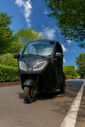 渋谷で試乗！ 3人乗り EV モビリティ「e-NEO」試乗体験会がスタート