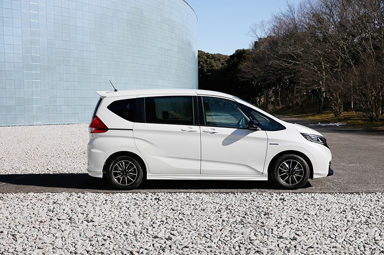 モデューロxならではの味わいが面白い シリーズ第4弾フリードに試乗 Carview 自動車情報サイト 新車 中古車 Carview