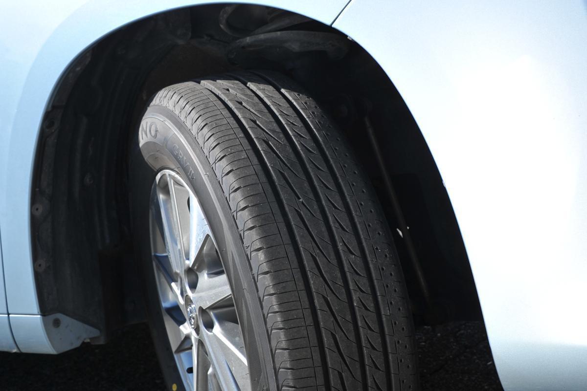 表面を削るだけじゃダメ トラブルを避け寿命も延ばせる 新品タイヤ の慣らしとは Web Cartop 自動車情報サイト 新車 中古車 Carview