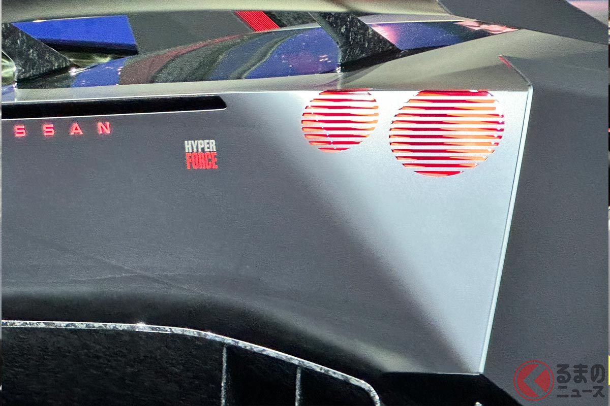 日産が次期「GT-R」みたいな実車を展示！ 2029年登場か!? 斬新