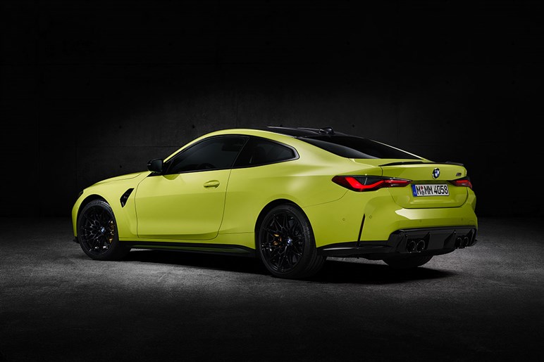 新型BMW M3・M4公開。新グリルのネオクラシックな顔や斬新なインテリアに注目＆予想価格も