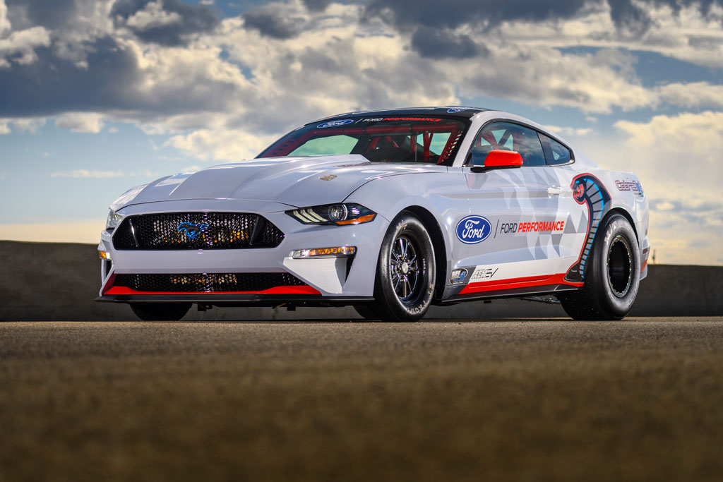 ピュアevドラッグスターの フォード マスタング コブラジェット1400 が実戦デビュー Le Volant Carsmeet Web 自動車情報サイト 新車 中古車 Carview