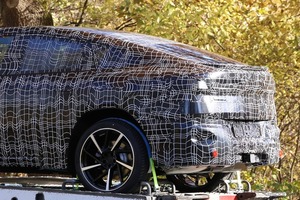 激変！ クーペシルエットで登場、BMW『X4』後継モデルを初めて捕捉