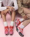 ニューバランスからヴィンテージルックの「1000 “Drit”」が発売。“汚れた靴”がトレンドに浮上か？──GQ新着スニーカー