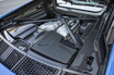 アウディの内燃機関モデル最高峰「R8」と次世代を担う「e-tron」。両車を富士スピードウェイで検証