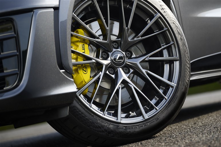 秘めたポテンシャルを“開放”。GRが新たに提供する「サーキットモード」って何だ!? 9月に体験会も
