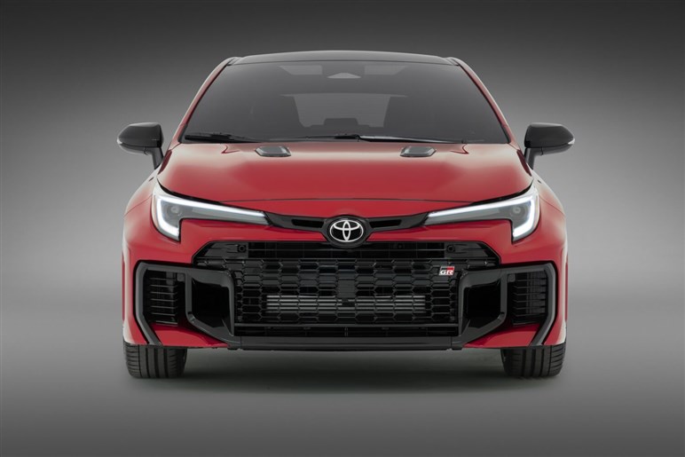 トヨタが新型GRカローラ“エボ”公開。8速AT追加、トルク大幅アップ！ 北米で今冬発売も日本導入は…？
