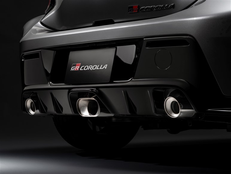 トヨタが新型GRカローラ“エボ”公開。8速AT追加、トルク大幅アップ！ 北米で今冬発売も日本導入は…？