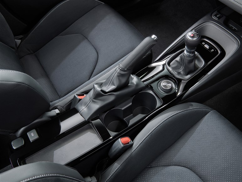 トヨタが新型GRカローラ“エボ”公開。8速AT追加、トルク大幅アップ！ 北米で今冬発売も日本導入は…？