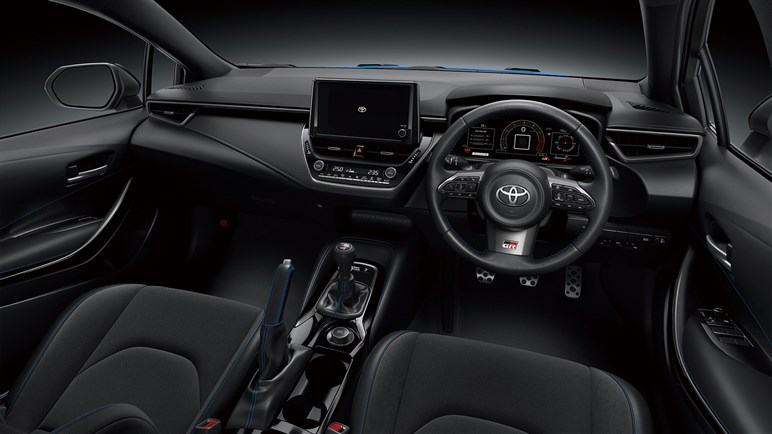 トヨタが新型GRカローラ“エボ”公開。8速AT追加、トルク大幅アップ！ 北米で今冬発売も日本導入は…？