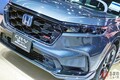 ホンダの最新「“高級”SUV」がスゴい！ 「かくかくデザイン」×全長4.7m級の「ちょうどイイサイズ」！ VTECターボ「RSモデューロ」仕様もある「CR-V」ガソリン＆ハイブリッドモデルまもなく「日本導入」か!?