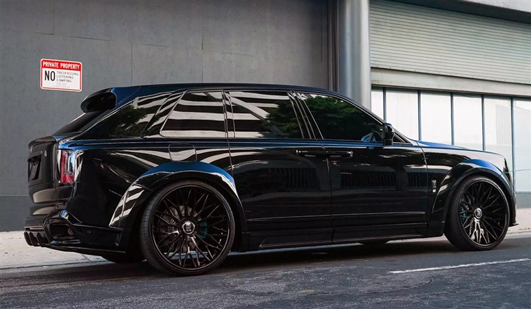 エアロキットだけで1100万円超え…黒光りのロールスが悪すぎる！ 鍛造カーボン仕様カリナン登場