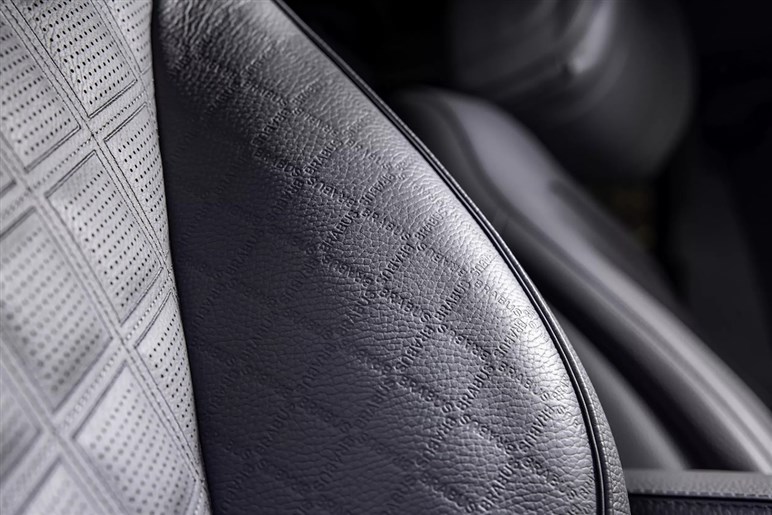 【強烈】ブラバスが究極のGクラス「XL 800」発表！ 「G63」を凌駕する超絶スペックとは？