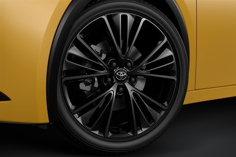 「プリウス」一部改良で装備充実＆PHEVモデルに特別仕様車「ナイトシェード」追加…価格は394万7300円