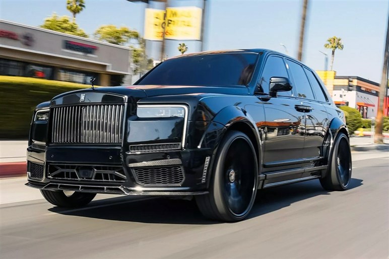 エアロキットだけで1100万円超え…黒光りのロールスが悪すぎる！ 鍛造カーボン仕様カリナン登場