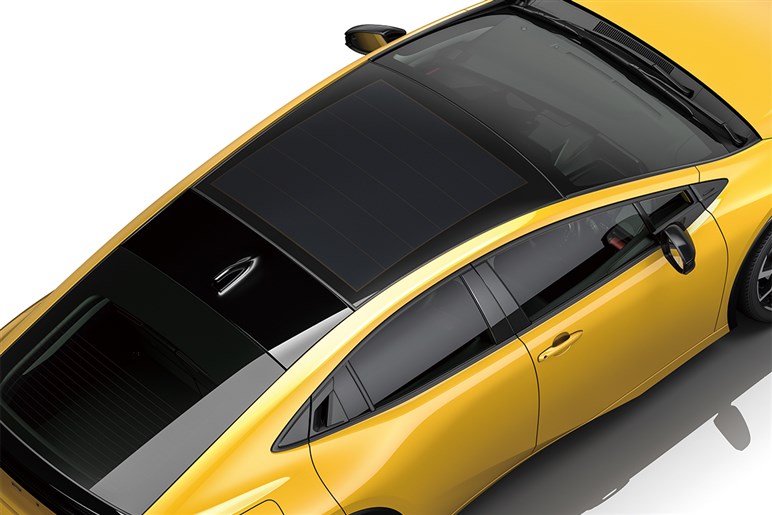 「プリウス」一部改良で装備充実＆PHEVモデルに特別仕様車「ナイトシェード」追加…価格は394万7300円