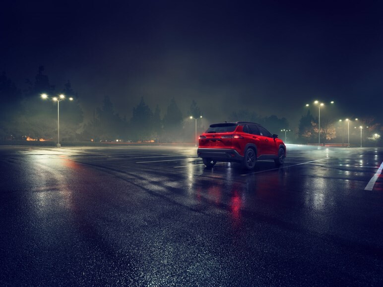 【ファンは複雑？】北米トヨタの「カローラクロス」にマツダの象徴カラー「ソウルレッド」が設定されたワケ