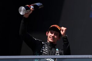 18歳のアントネッリ、史上3番目の若さで表彰台獲得「ストレスの大きいレースだったが、マクラーレンに勝ててうれしい」
