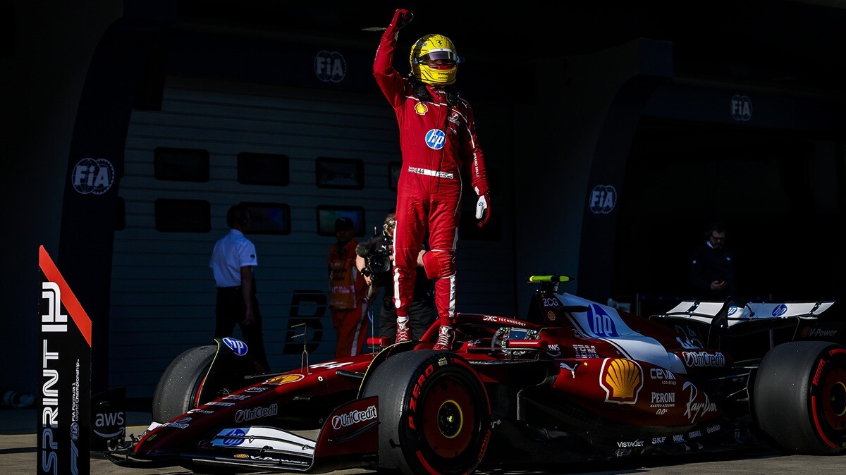 フェラーリの今シーズン最初の勝利はハミルトンによってもたらされた