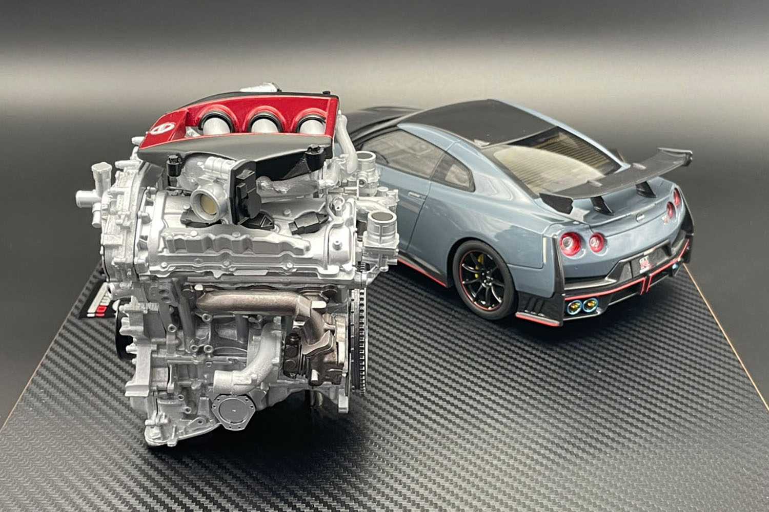 日産(NISMO)GT-R 2台 日産(NISMO)GT-R 2台 日産GT-R、普通では見ることができない