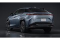 レクサスのEV「RZ」に航続距離約600kmのFWD登場！ パワー＆安定感の4WDとどっちを取る？