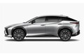 レクサスのEV「RZ」に航続距離約600kmのFWD登場！ パワー＆安定感の4WDとどっちを取る？