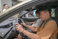 中国のスマホメーカーがEV市場へ！ 新型車シャオミ『SU7』を発売