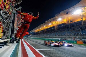 重圧に耐え手にしたダブルタイトル「寝て起きたら、現実だと理解できるかも」とフェラーリのピエール・グイディ