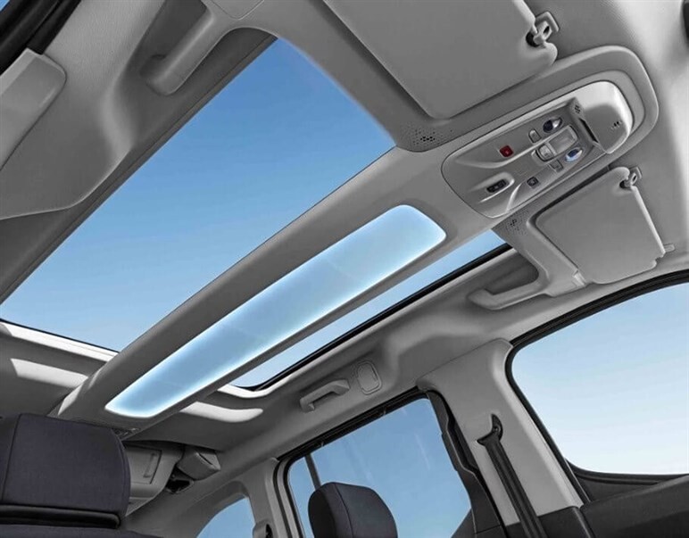 【1万台以上のヒット】シトロエンの人気ミニバン「ベルランゴ」が新型に。デザイン変更、439万円から