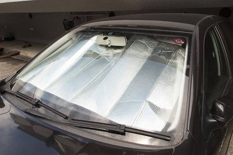 最強の猛暑が続く！ 車内が高温になると壊れやすい装備とは？