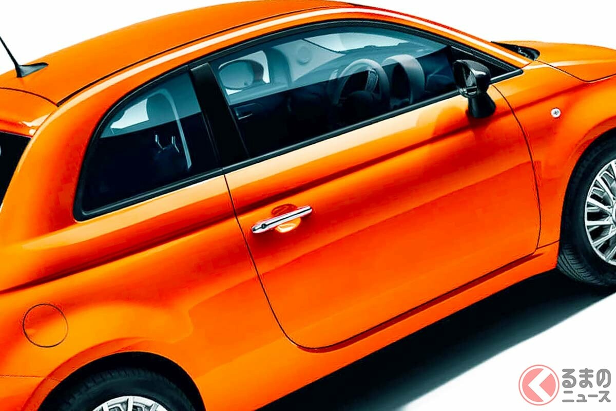 お買い得な「小さな高級車」新発表！ 鮮烈「オレンジ内装」がカッコイイ！ 上質なのに“お手頃価格”実現した「新型コンパクトカー」とは