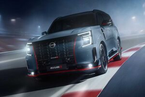 ニッサン、新型『パトロール・ニスモ』を世界初公開。495馬力のV6ツインターボや専用パーツを多数装備