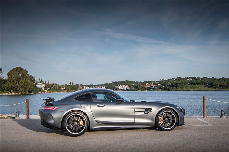 AMG GT Rサーキット試乗。GT Sから370万円プラスはバーゲンプライスだ