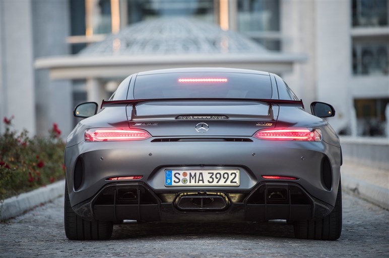 AMG GT Rサーキット試乗。GT Sから370プラスはバーゲンプライスだ