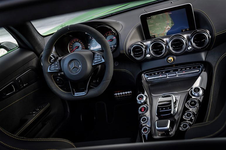 AMG GT Rサーキット試乗。GT Sから370プラスはバーゲンプライスだ