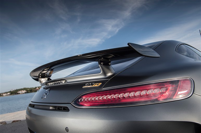 AMG GT Rサーキット試乗。GT Sから370プラスはバーゲンプライスだ