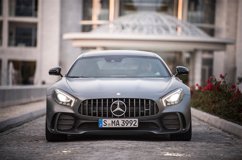 AMG GT Rサーキット試乗。GT Sから370プラスはバーゲンプライスだ