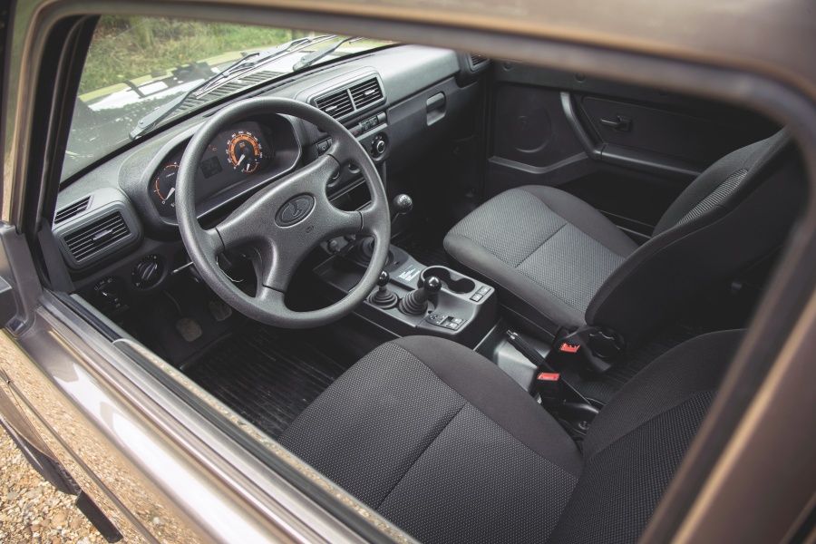 23年末で生産終了 ラーダ ニーヴァへ試乗 約50年生きたソ連の英雄 前編 Autocar Japan 自動車情報サイト 新車 中古車 Carview